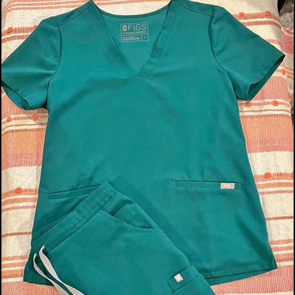 Figs Hunter Green Size S